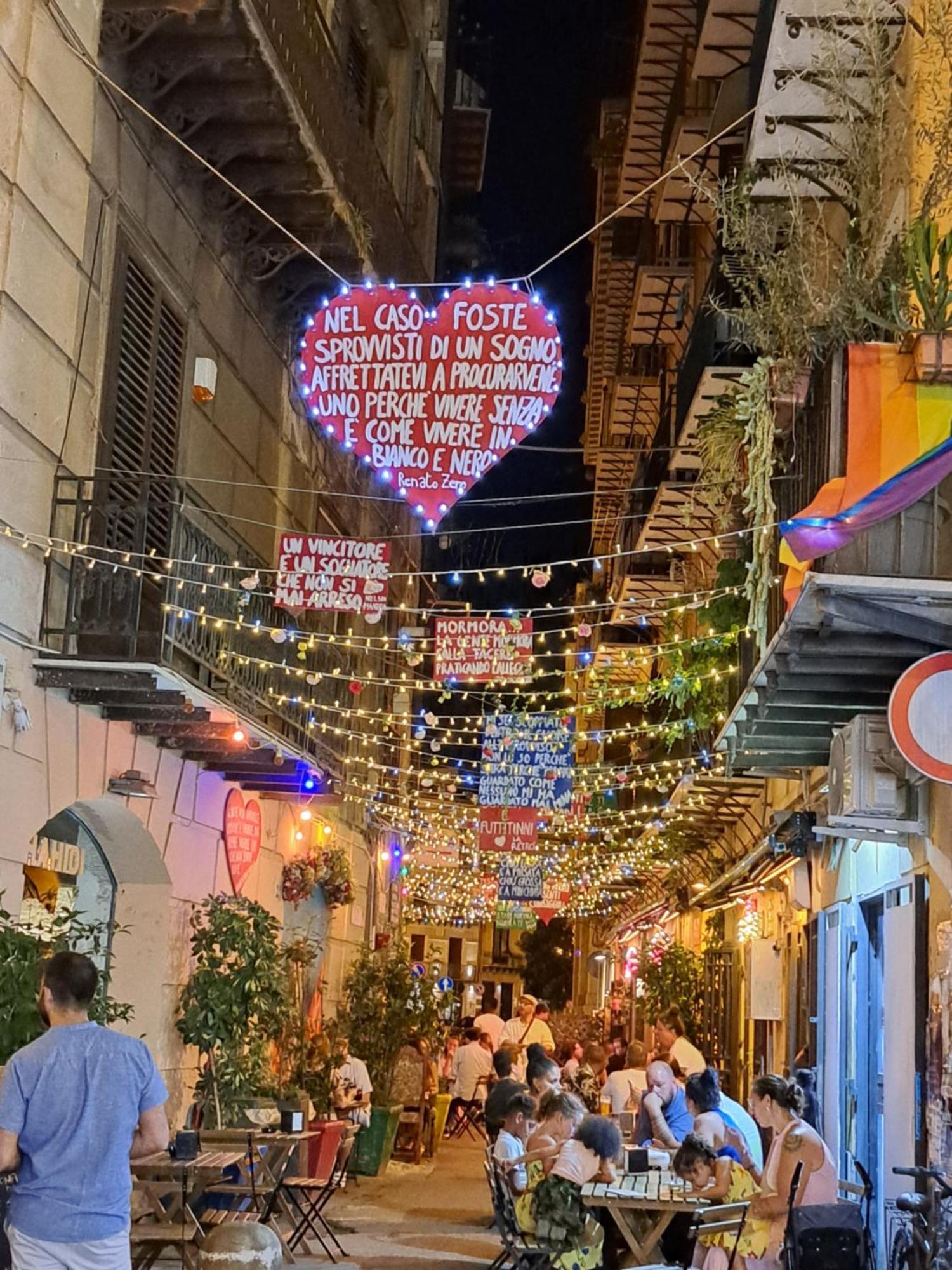 Immacolatella Guest House Palermo Buitenkant foto